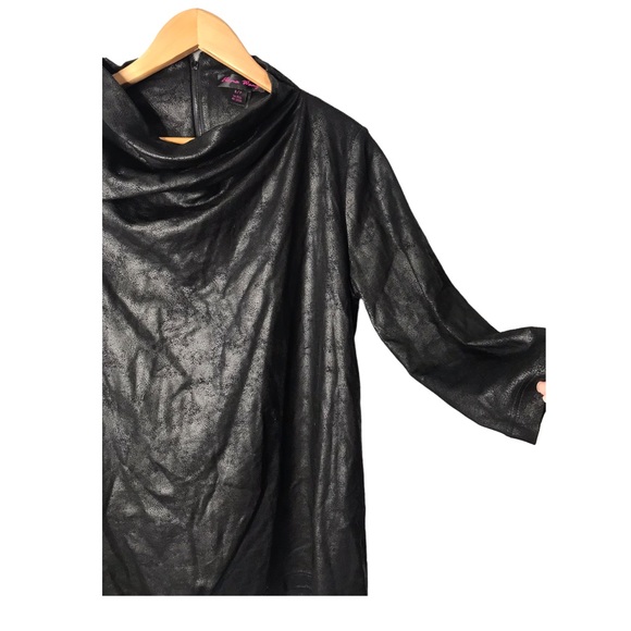 Elena Wang | Black faux leather oversized turtleneck tunic - Picture 5 of 8